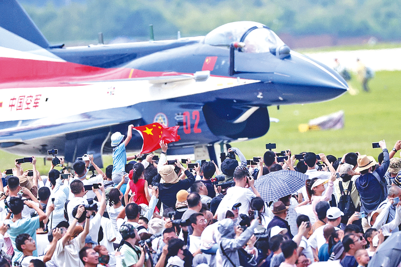 暴操粉嫩白逼长春航空展迎来首个公众日